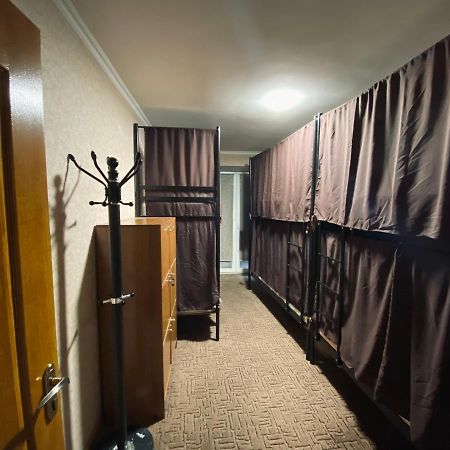 Field Hostel Kijev Kültér fotó
